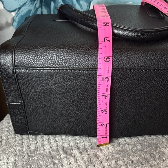 Aldo Black Leather Bag with Gold Hardware - Picture 10 of 10